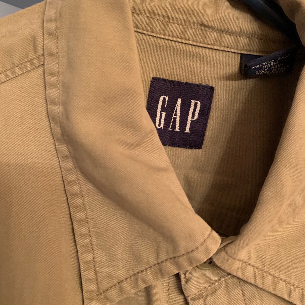 GAP Casual Button-Up Shirt